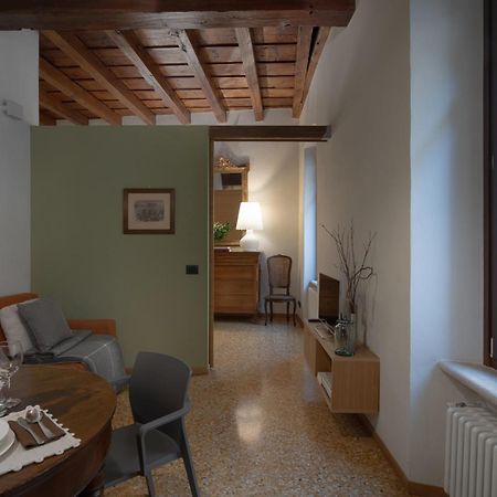 Residenza Roccamaggiore เวโรนา ภายนอก รูปภาพ