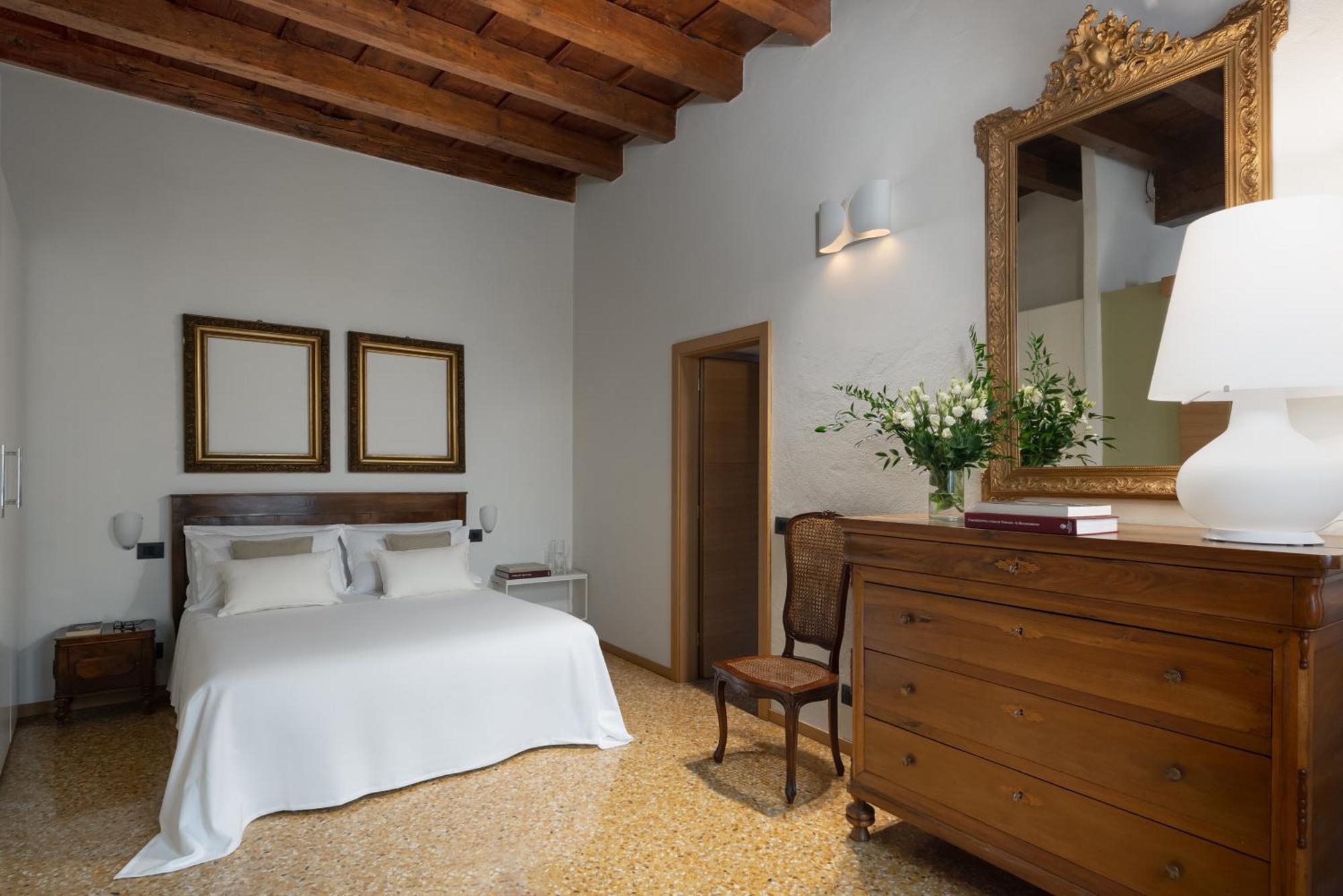 Residenza Roccamaggiore เวโรนา ภายนอก รูปภาพ