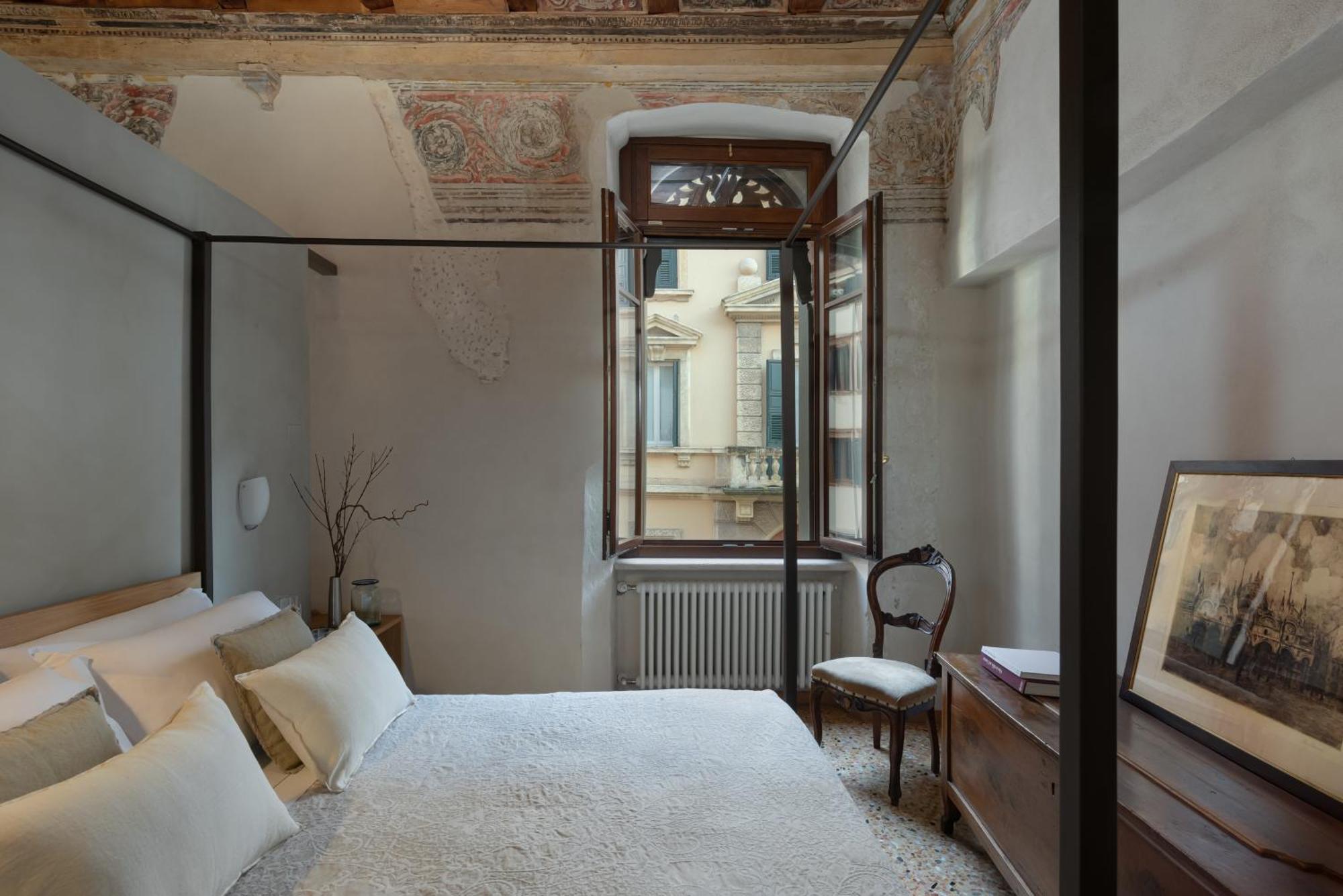 Residenza Roccamaggiore เวโรนา ภายนอก รูปภาพ
