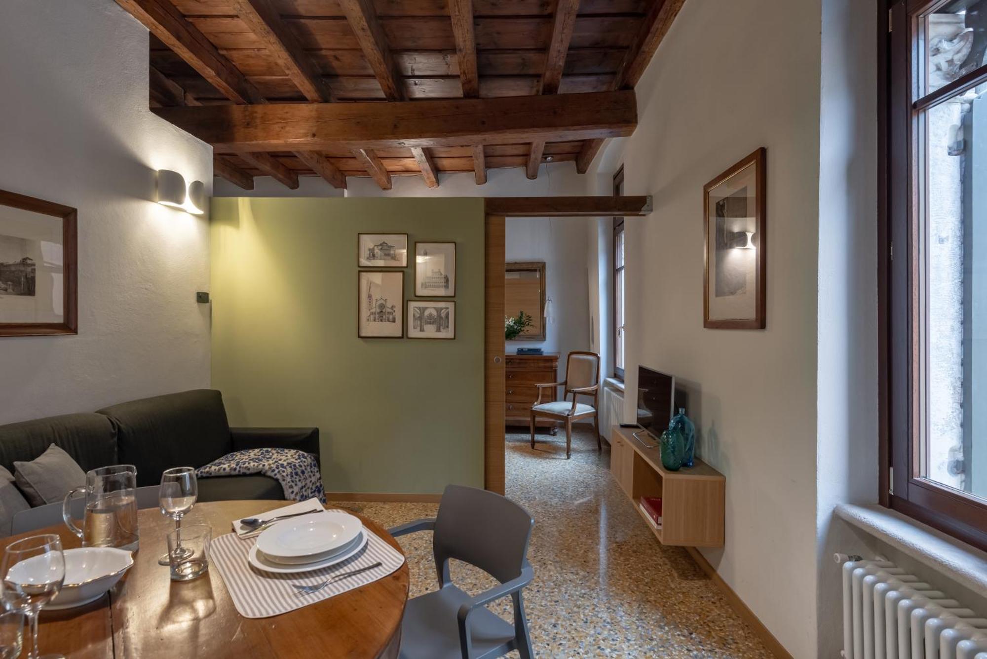 Residenza Roccamaggiore เวโรนา ภายนอก รูปภาพ