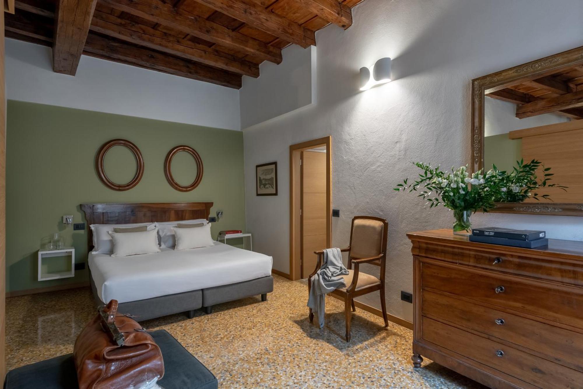 Residenza Roccamaggiore เวโรนา ภายนอก รูปภาพ