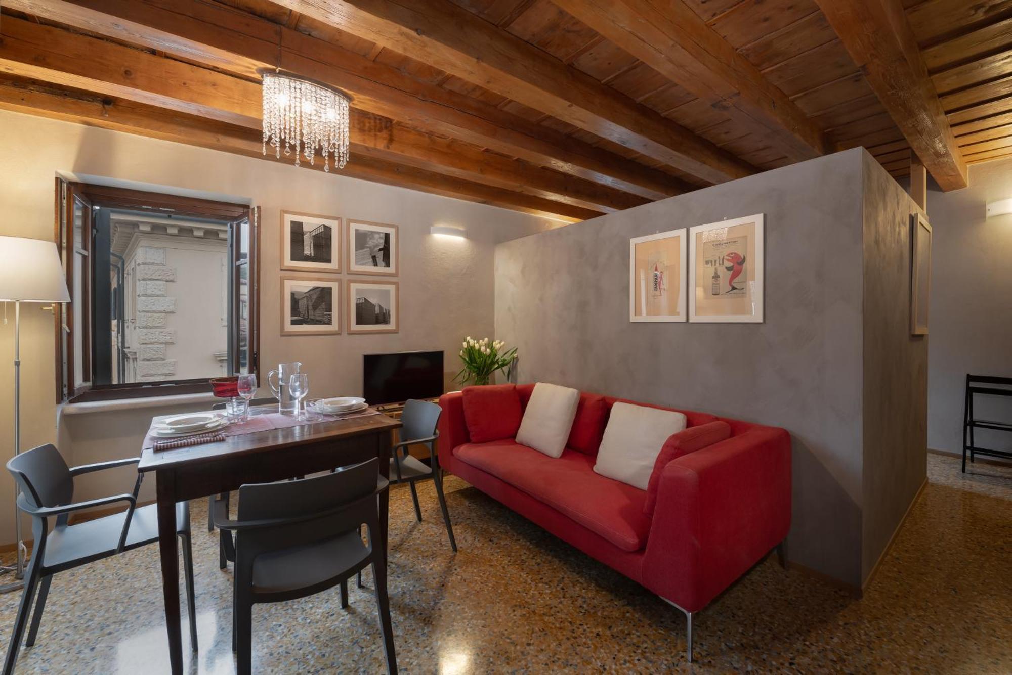 Residenza Roccamaggiore เวโรนา ภายนอก รูปภาพ