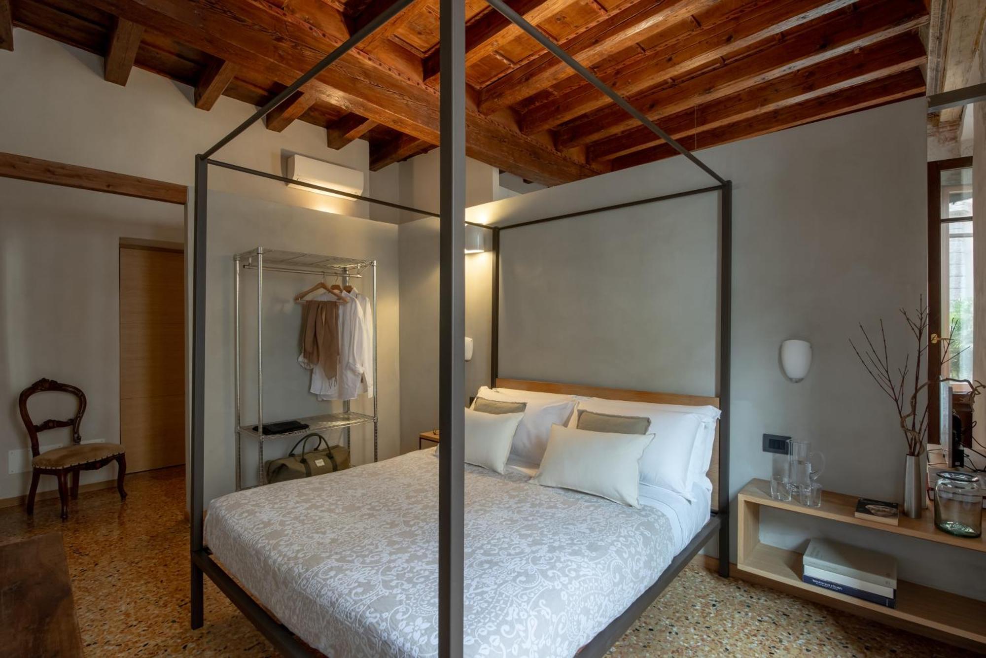 Residenza Roccamaggiore เวโรนา ภายนอก รูปภาพ