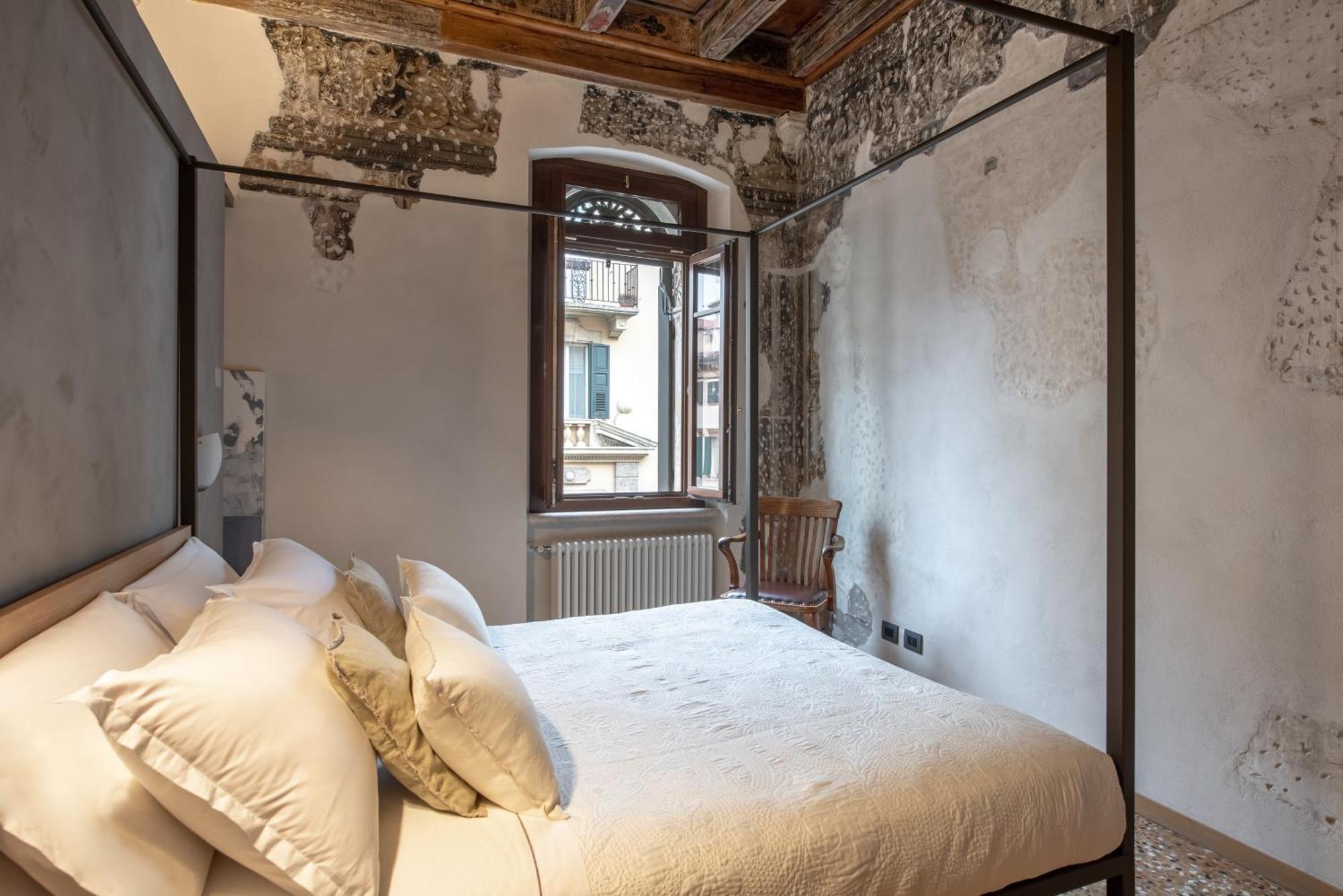 Residenza Roccamaggiore เวโรนา ภายนอก รูปภาพ