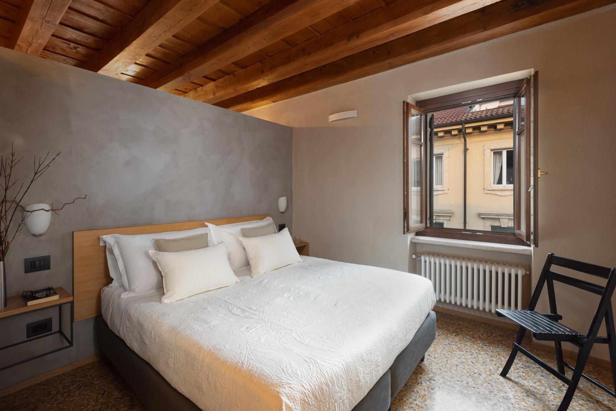 Residenza Roccamaggiore เวโรนา ภายนอก รูปภาพ