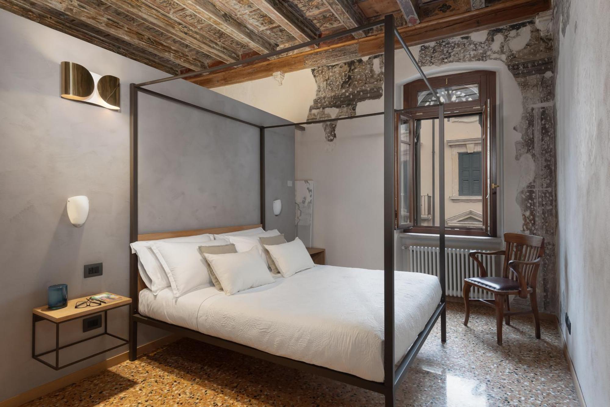 Residenza Roccamaggiore เวโรนา ภายนอก รูปภาพ