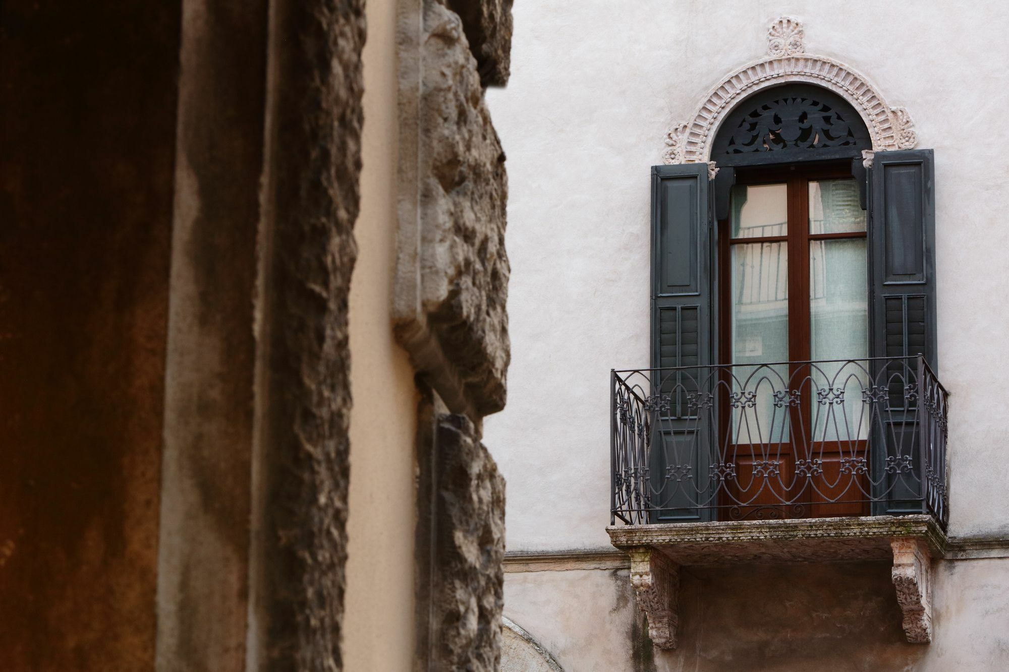Residenza Roccamaggiore เวโรนา ภายนอก รูปภาพ