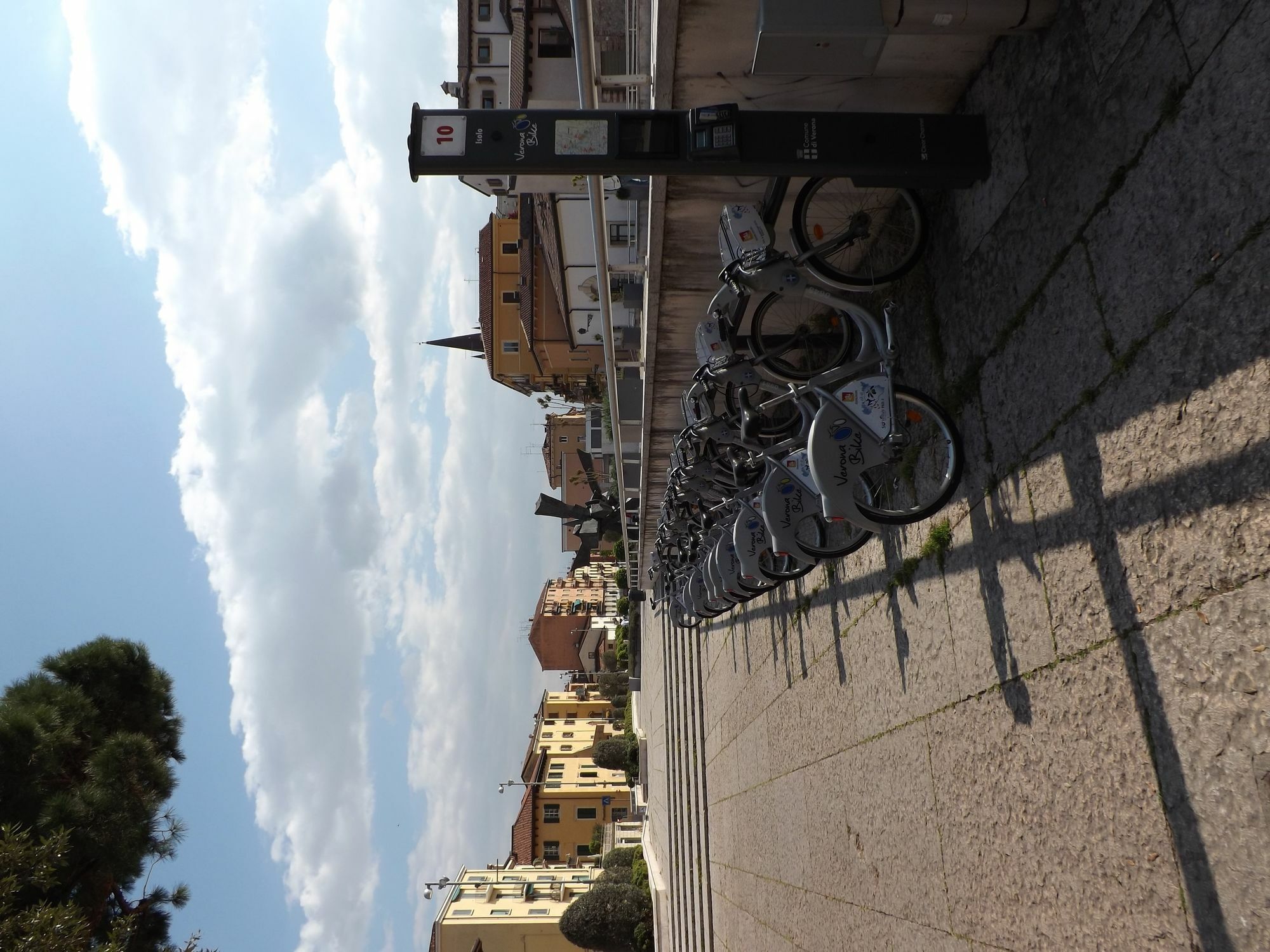 Residenza Roccamaggiore เวโรนา ภายนอก รูปภาพ